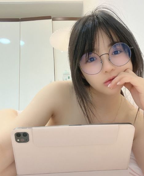 步云衢小说-私人影视英文版字幕